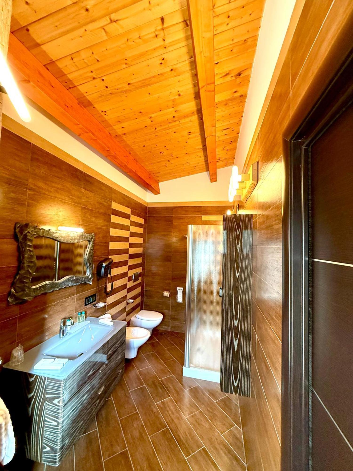 Villa Caribe Resort & Spa Spigno Saturnia ภายนอก รูปภาพ